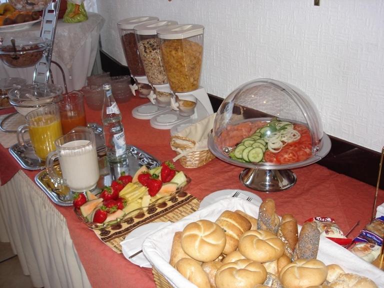 Hotel Am Ufer ترير المظهر الخارجي الصورة